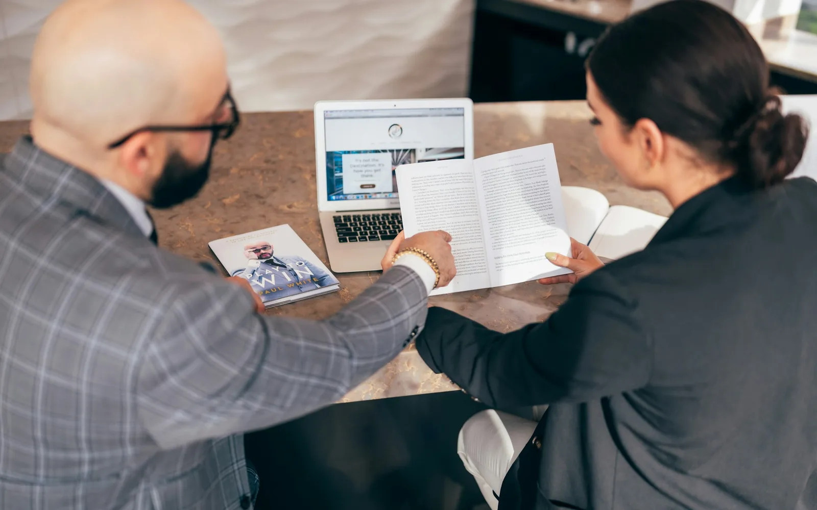 Advisor review scorecard categories for fit, fees, service, tax, and transfer risk.