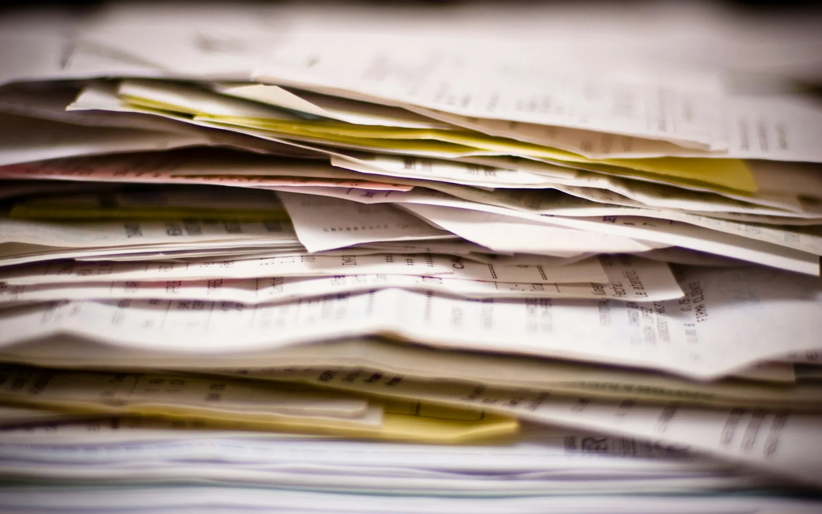 Tax document checklist and filing notes.